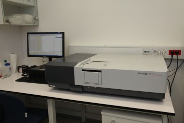 UV Vis NIR Spectrophotometer IMG 5128